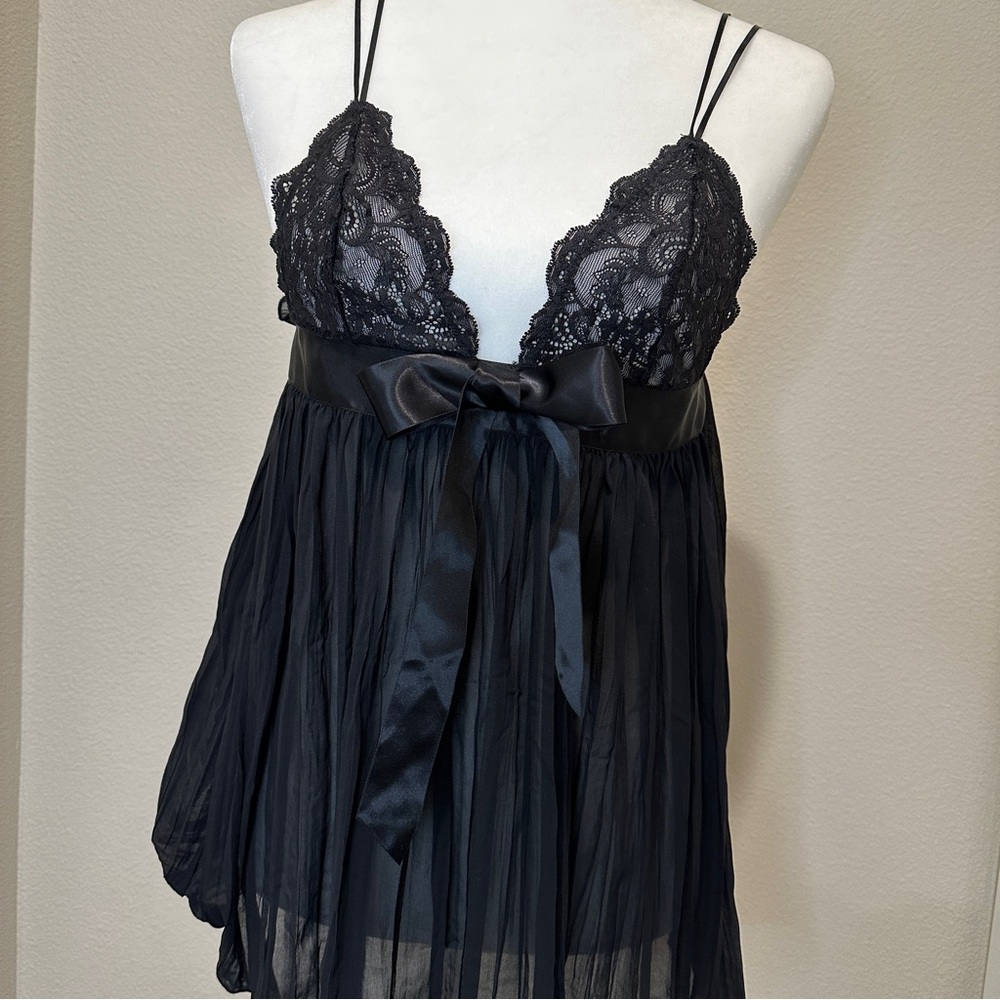 Preowned VICTORIA’S SECRET BLACK BABYDOLL SZ S